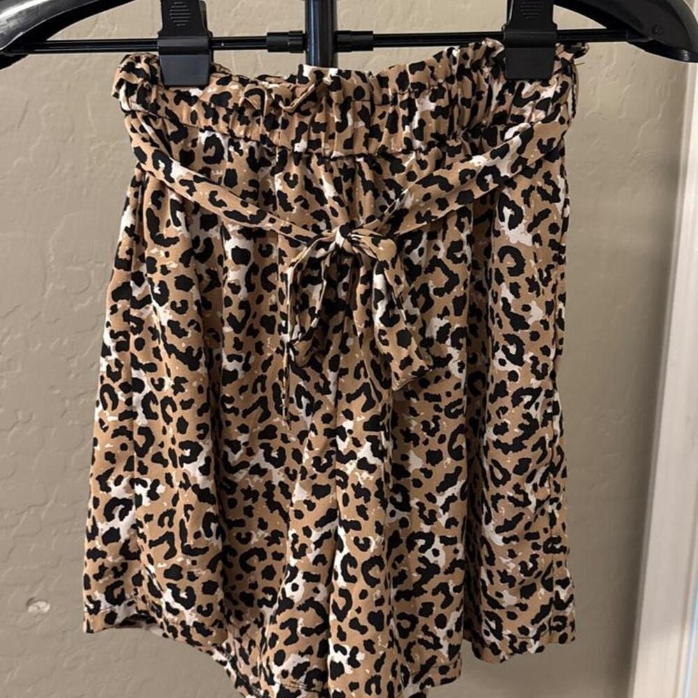 Romwe Leopard Print Shorts (Size L)